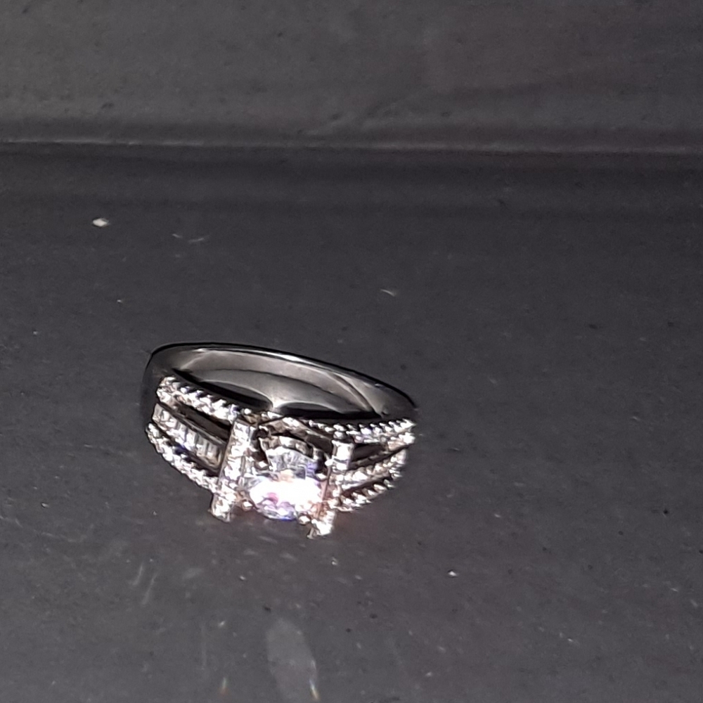 Ring - Picture 6 of 6